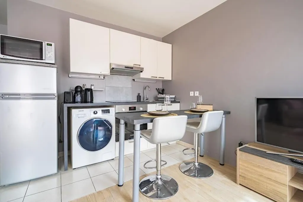 Apartment Studio Rosa Vigneux-sur-Seine France